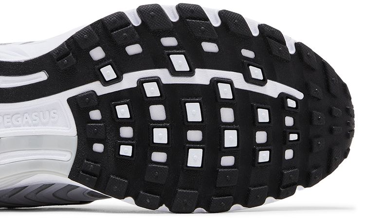 Nike Air Pegasus 2K5 Football Grey