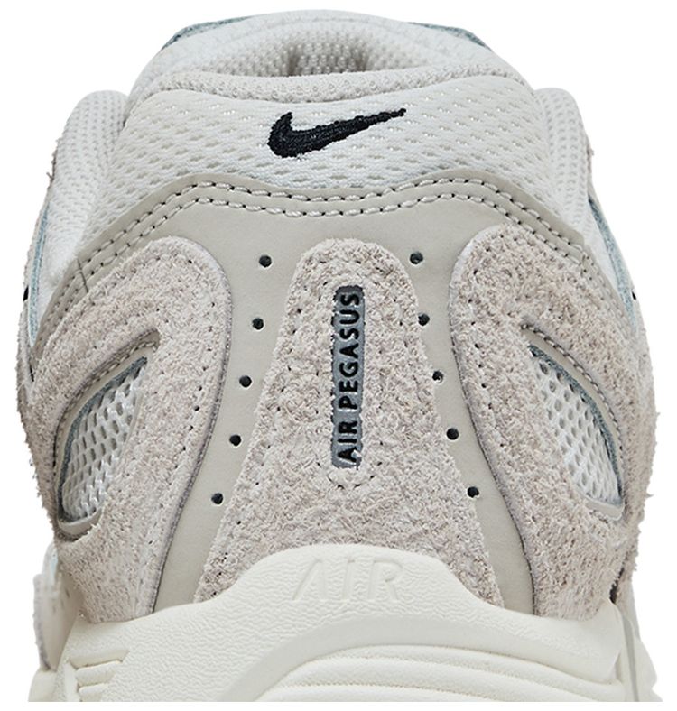 Nike Wmns Air Pegasus 2K5 Phantom Light Bone