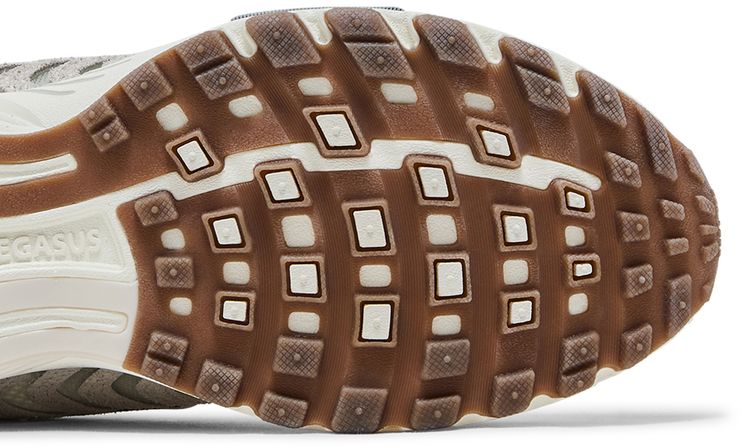 Nike Wmns Air Pegasus 2K5 Phantom Light Bone