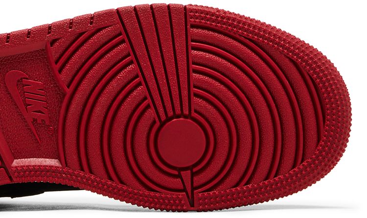 Air Jordan 1 Mid SE GS Fearless