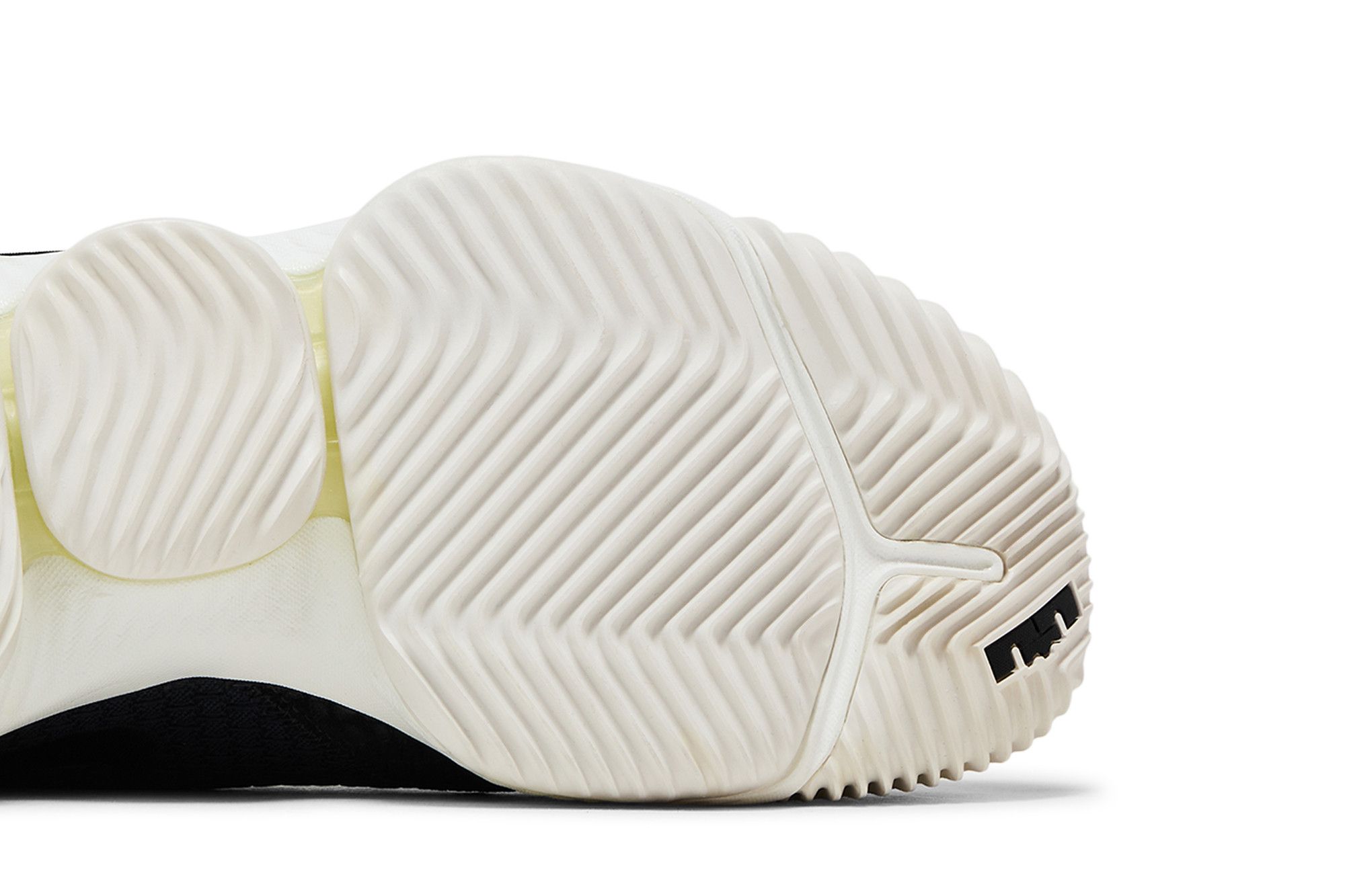 lebron 16 low python