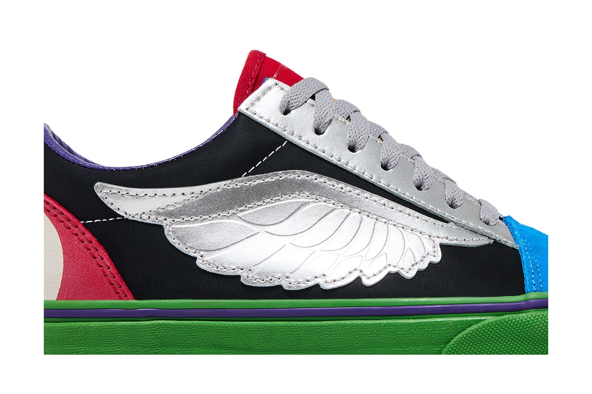 Buy Marvel x Vans Old Skool 'Avengers' - VN0A38G1U3V | GOAT