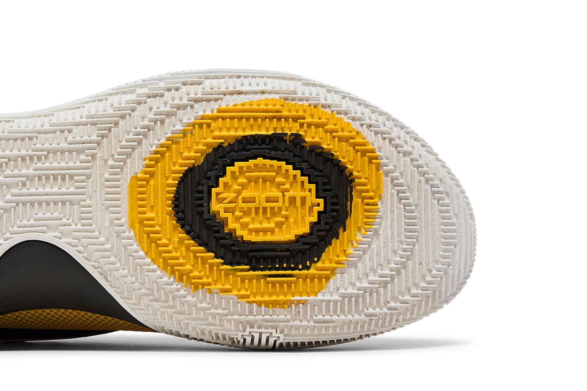 nike kyrie low amarillo