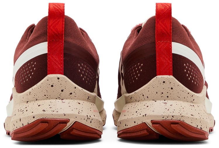 Nike React Pegasus Trail 4 Dark Pony Picante Red