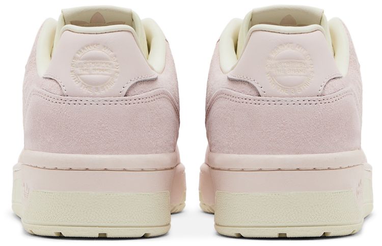 Wmns Rivalry Low Putty Mauve