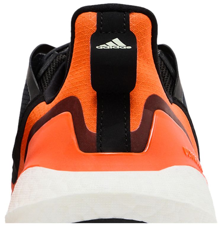 Adidas UltraBoost 22 GORE TEX Impact Orange Black