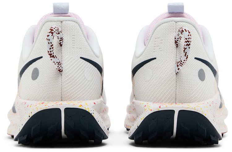 Nike Wmns Pegasus Trail 5 Summit White Armory Navy