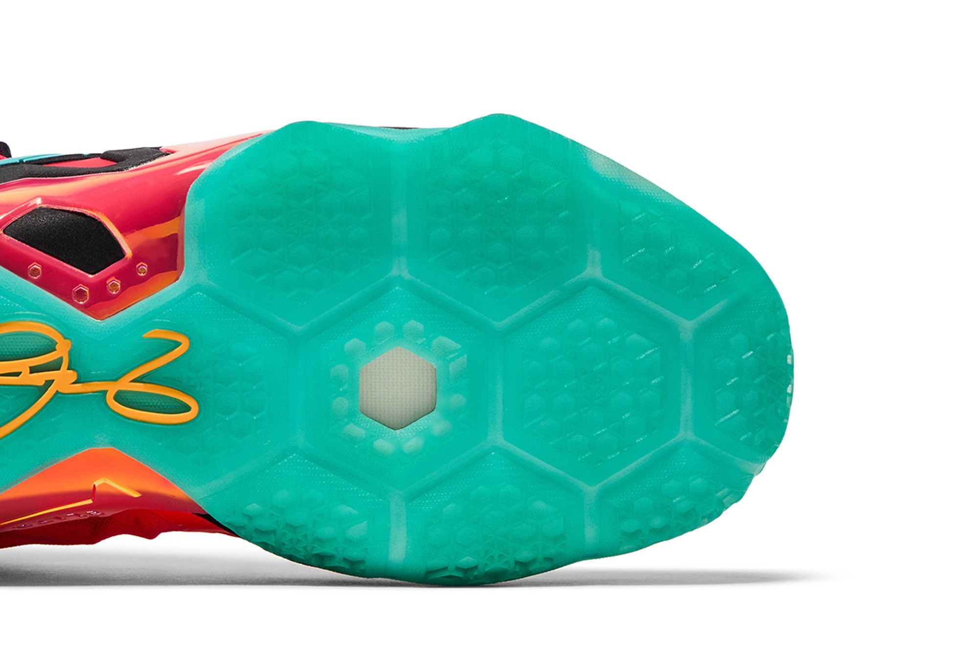 lebron 11 hero elite