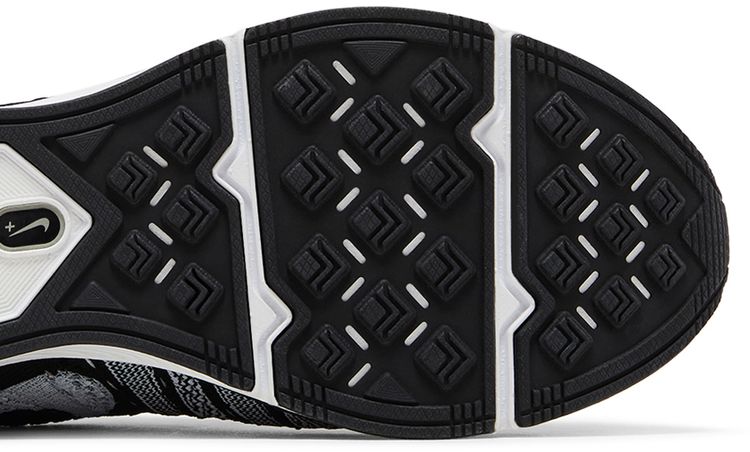 Nike Flyknit Trainer Black White