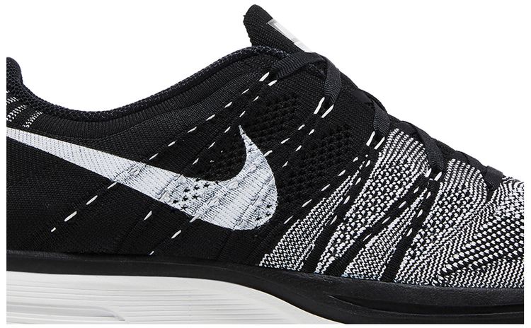 Nike Flyknit Trainer Black White