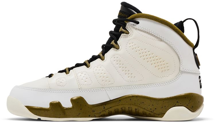 Air Jordan 9 Retro BG Statue