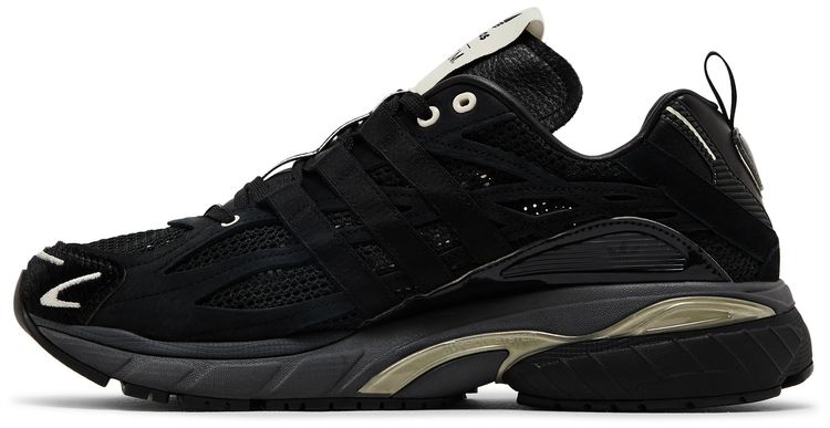 Song for the Mute x adidas Adistar Cushion Black