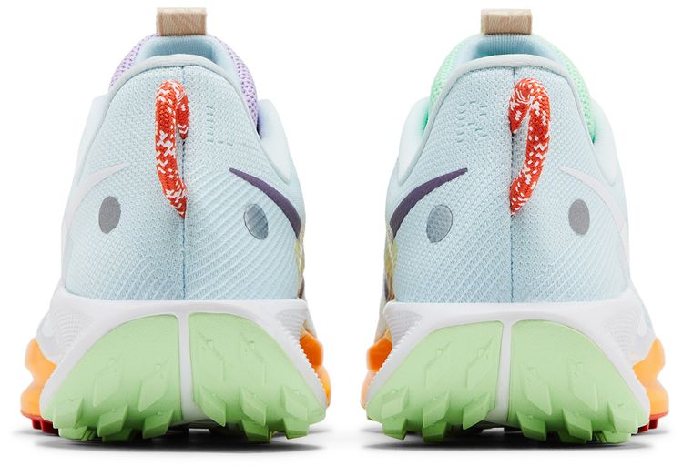 Nike Wmns Pegasus Trail 5 Sundial Daybreak