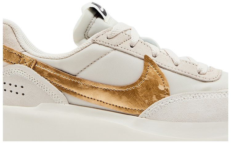 Nike Wmns Waffle Debut Light Orewood Brown Metallic Gold