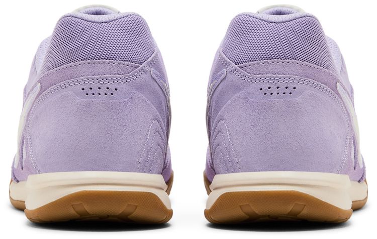 Nike Gato Hydrangeas