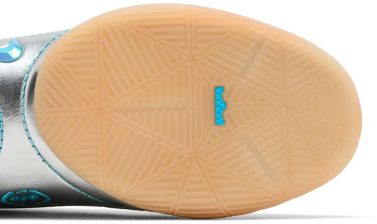 Monopoly x Nike LeBron 22 QS GS Currency