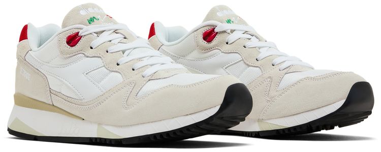 Diadora V7000