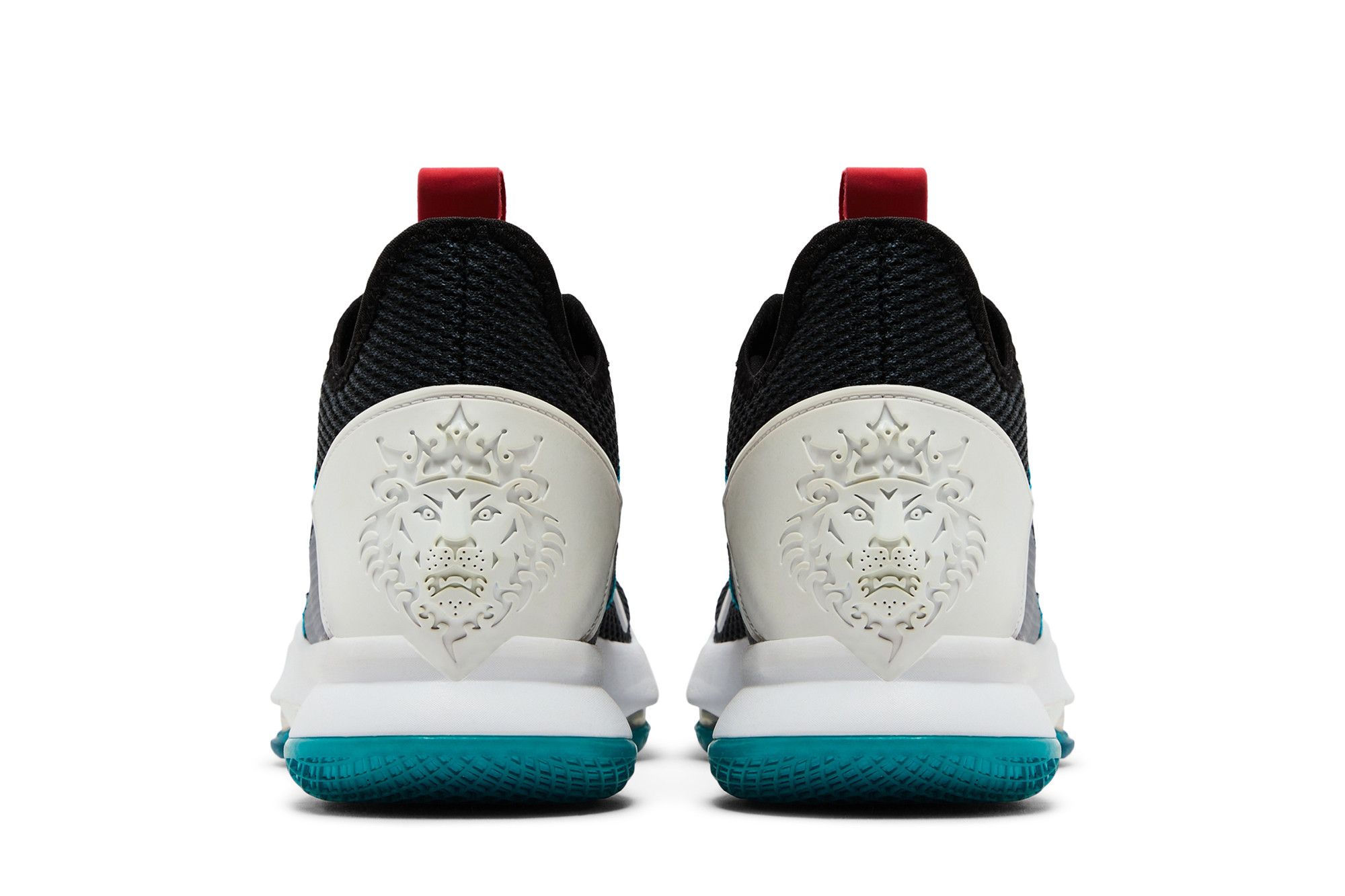 nike lebron lion