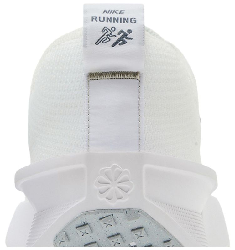 Nike Wmns Interact Run White Metallic Silver