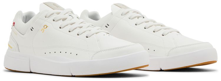 ON The Roger Centre Court White Gum