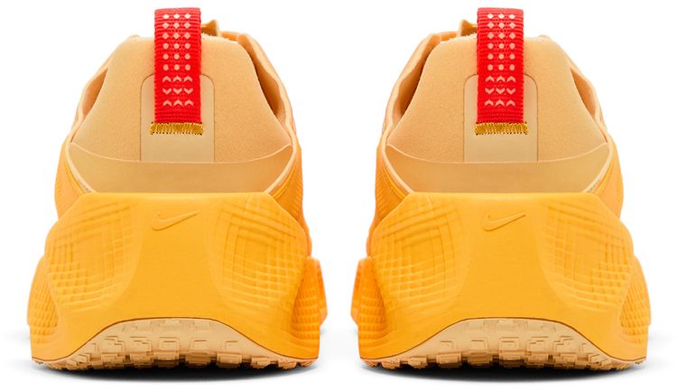 Nike Ava Rover Celestial Gold Bright Crimson