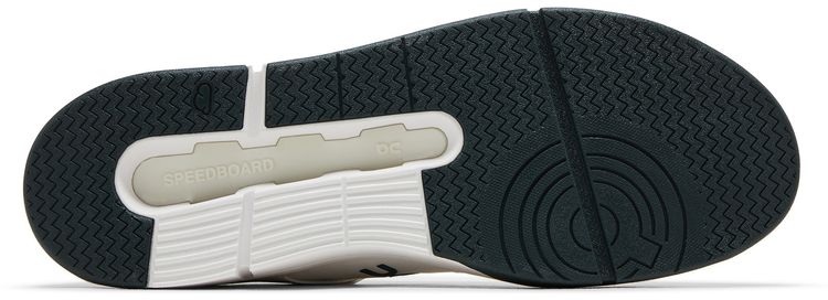 ON The Roger Clubhouse White Evergreen