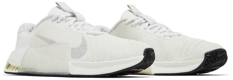 Nike Wmns Metcon 9 Premium Summit White Metallic Silver