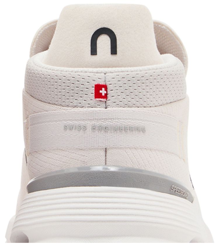 ON Wmns Cloudnova 2 Sand Fog