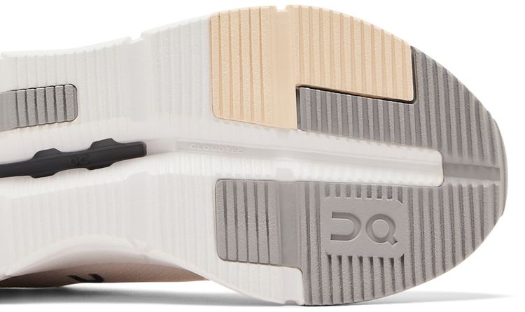 ON Wmns Cloudnova 2 Sand Fog