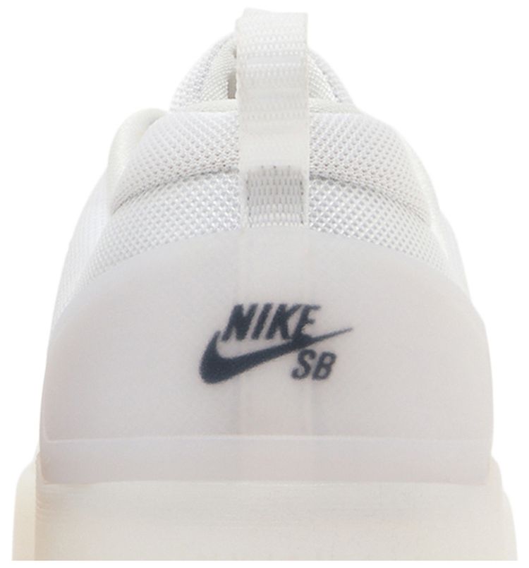 Nike Zoom Nyjah 4 SB White Black