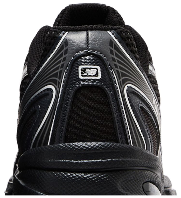 New Balance 740 Big Kid Wide Black Silver Metallic