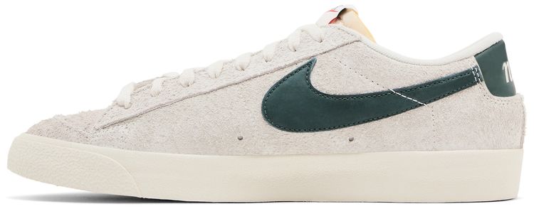 Nike Wmns Blazer Low 77 Vintage Phantom Vintage Green
