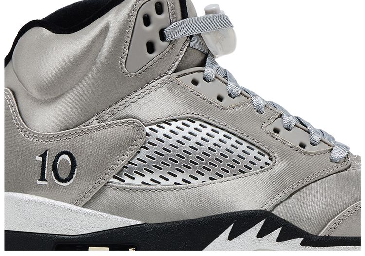 Wmns Air Jordan 5 Retro Wings