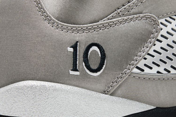 Wmns Air Jordan 5 Retro Wings