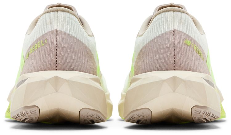 New Balance Wmns FuelCell Rebel v4 Moonrock Bleached Lime Glo