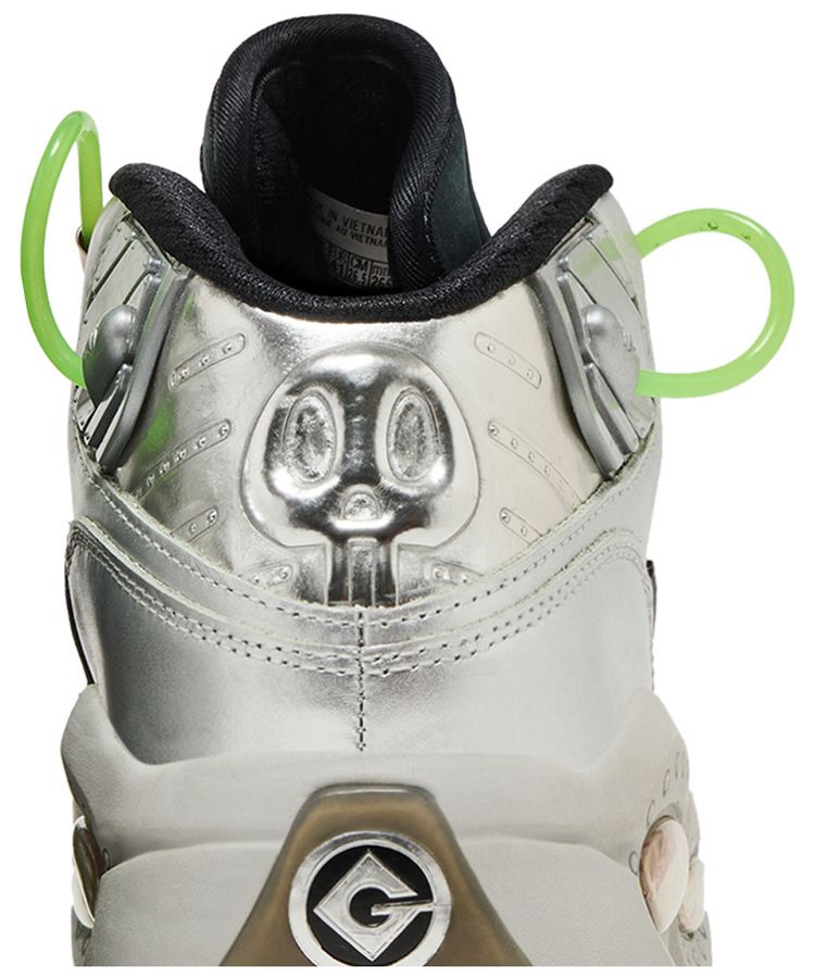 Reebok Illuminations Minions x Question Mid Grus Lab