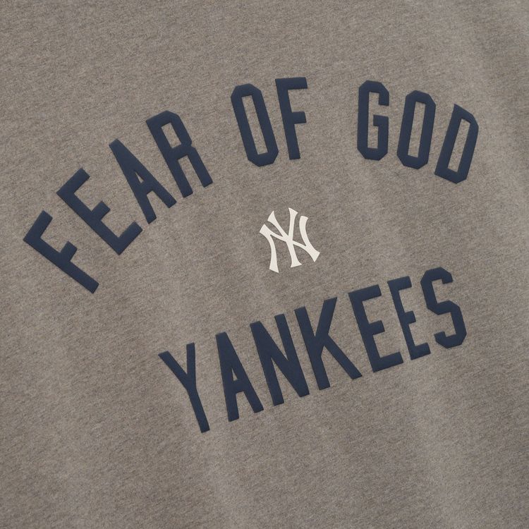 Fear of God Essentials Yankees 90s Tee Homestead Heather
