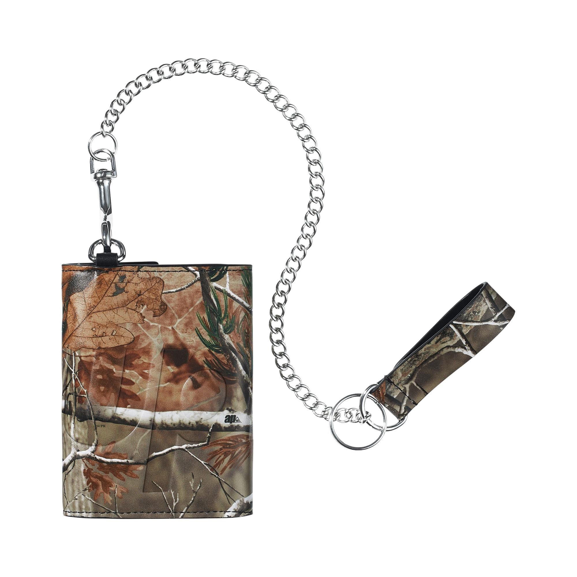 Buy Supreme Leather Chain Wallet 'Realtree AP Camo' - FW25B13