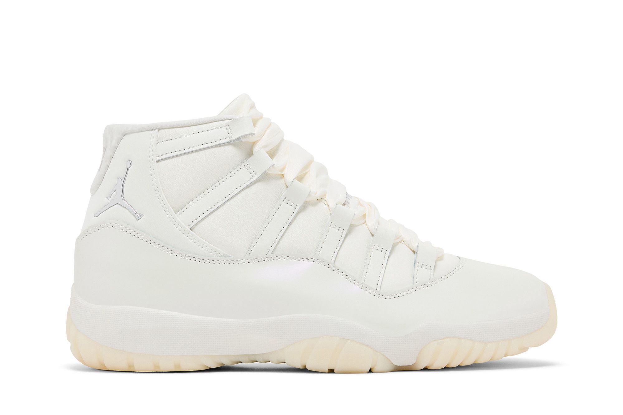 Buy Wmns Air Jordan 11 Retro 'Pearl / Grand Finale' - AR0715 110