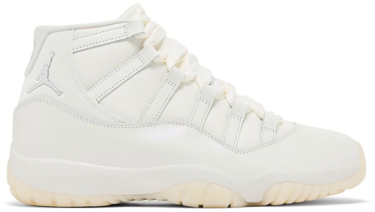 Wmns Air Jordan 11 Retro Pearl  Grand Finale