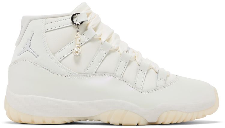 Wmns Air Jordan 11 Retro Pearl  Grand Finale