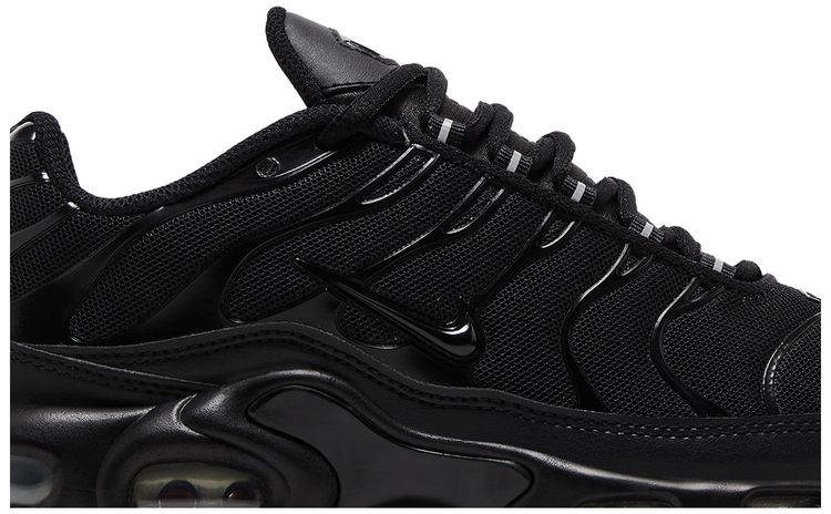 Nike Wmns Air Max Plus Triple Black