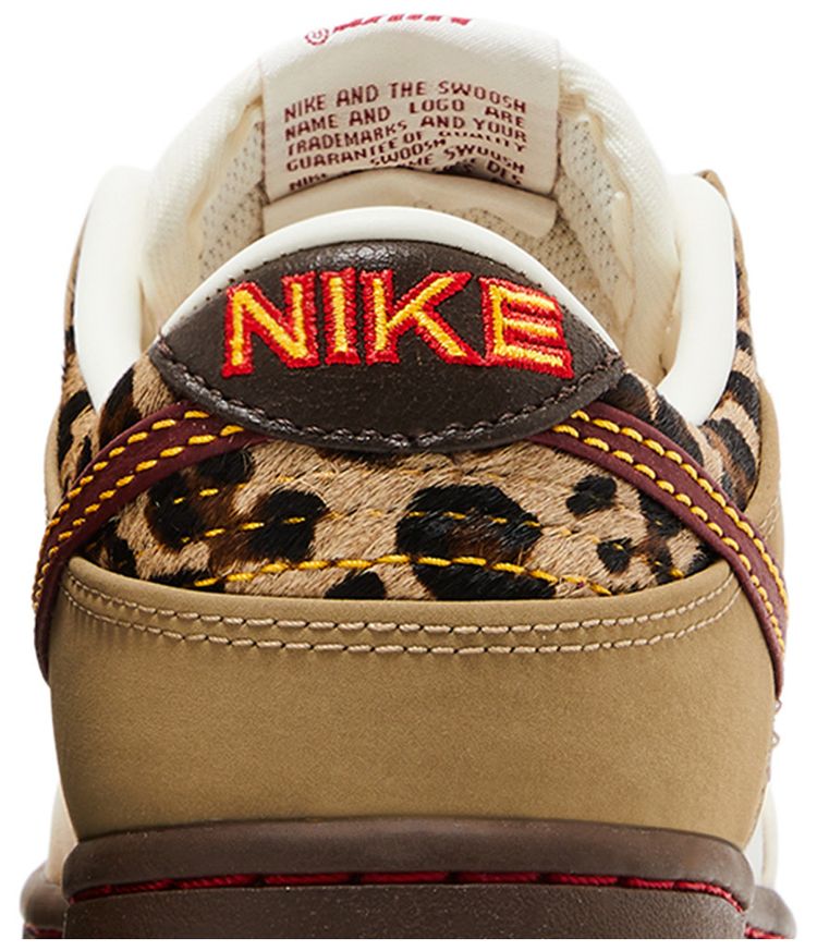 Nike Wmns Dunk Low Khaki Team Red