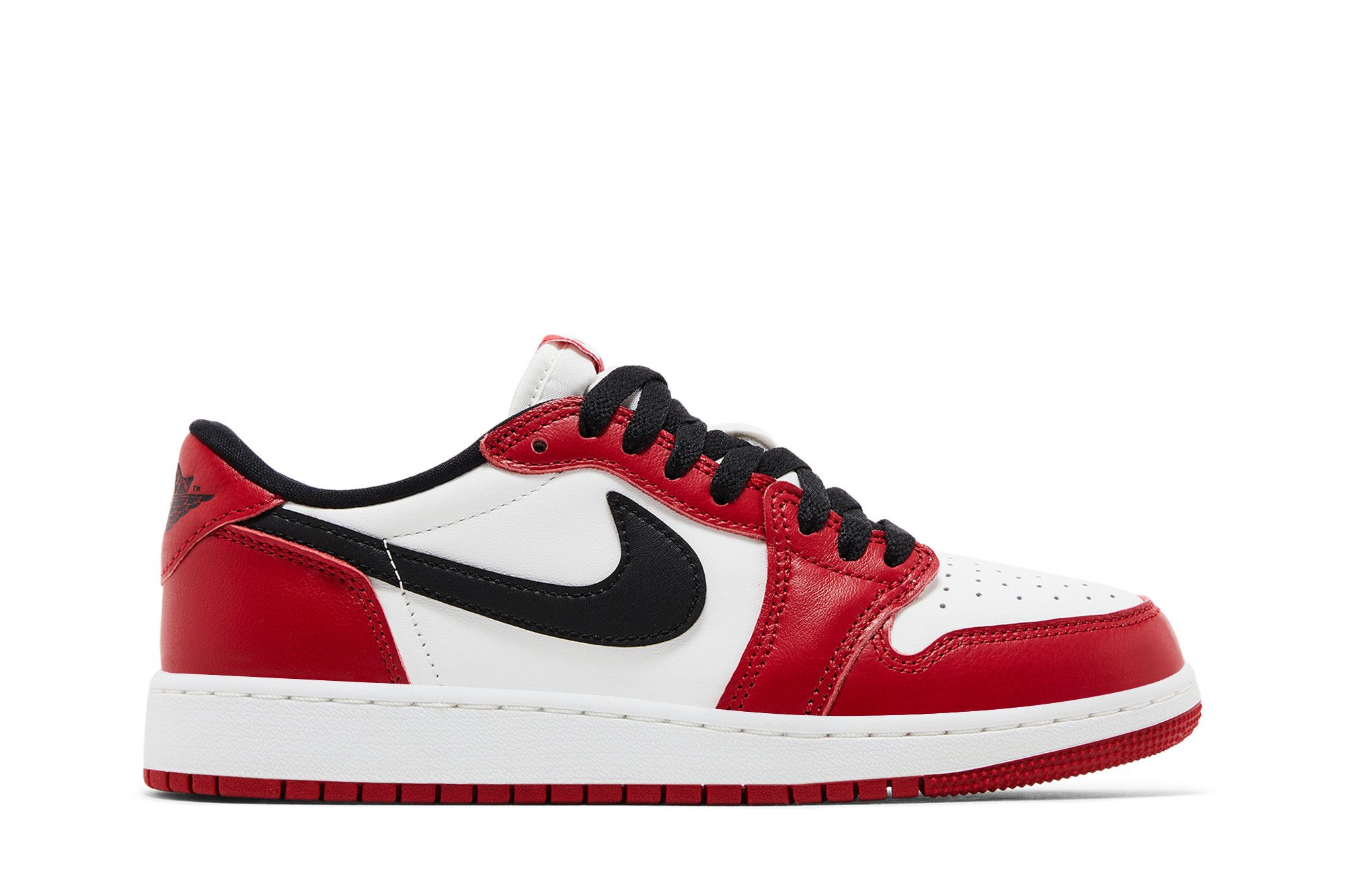 靴 Nike GS Air Jordan 1 Retro Low Chicago Buy Air Jordan 1 Retro Low OG GS 'Chicago' 2025 - HQ6999 600 | GOAT
