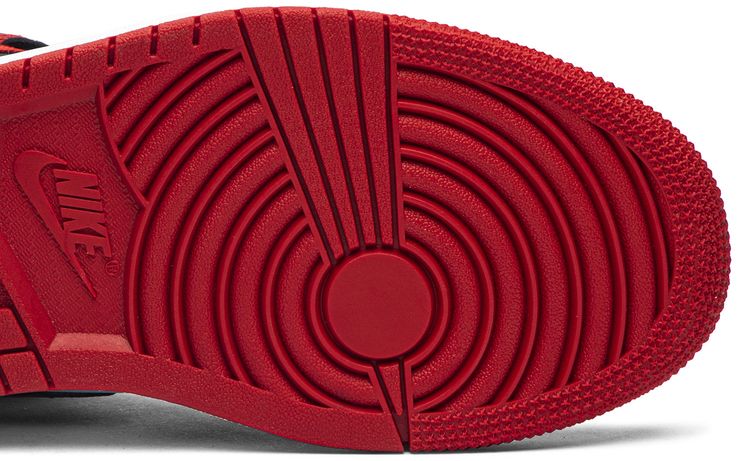 Wmns Air Jordan 1 Retro High Satin Black Toe