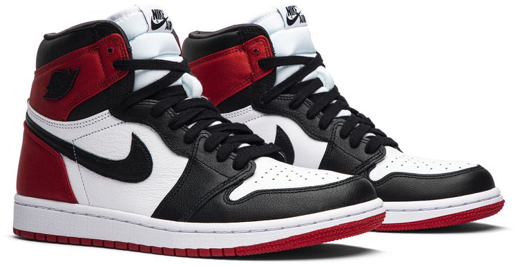 Wmns Air Jordan 1 Retro High Satin Black Toe