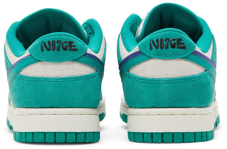 Nike Wmns Dunk Low SE 85