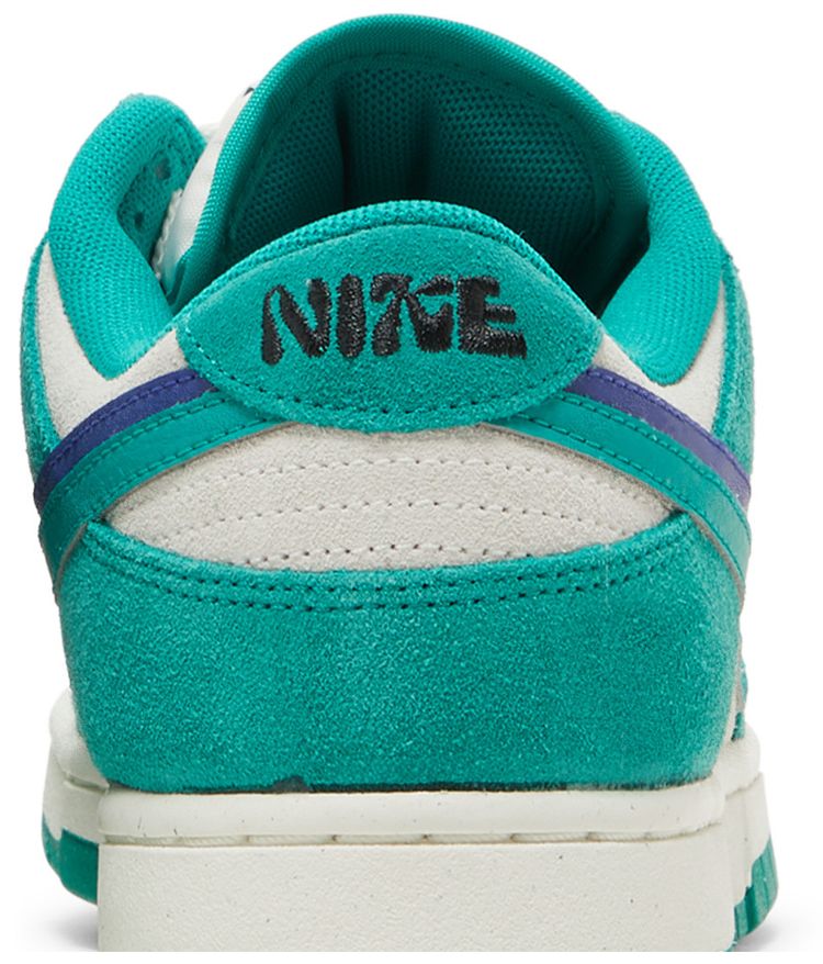 Nike Wmns Dunk Low SE 85