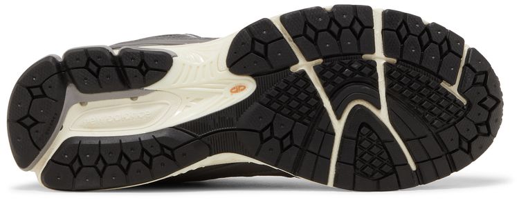 New Balance 2002R Castlerock Gold Metallic