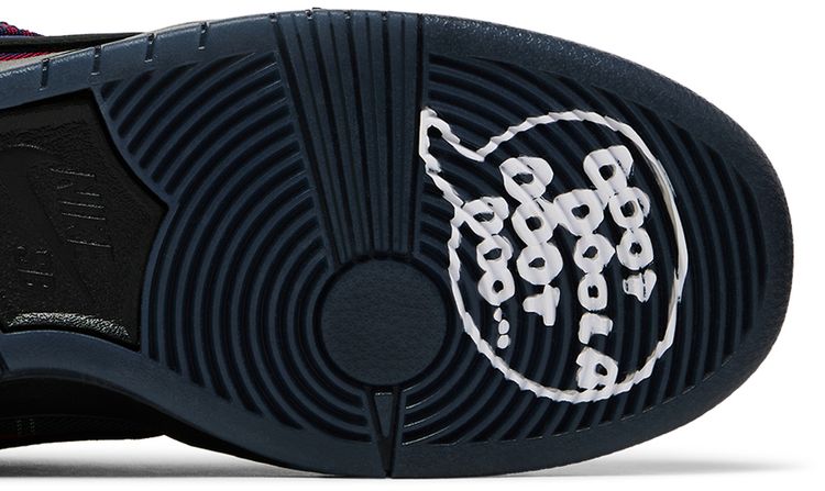 Nardwuar x Nike Dunk Low SB Tam O Shanter Hat